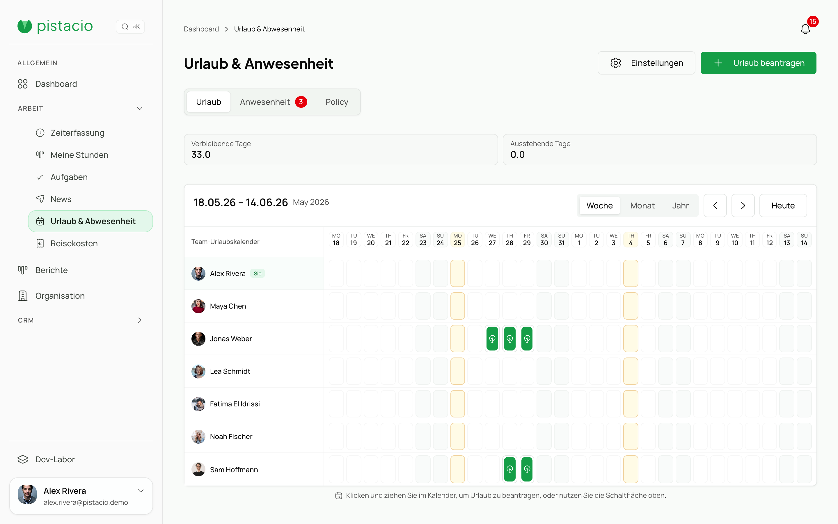 Abwesenheiten mit Salden, Anträgen und Teamabdeckung.